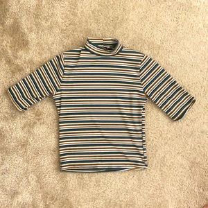 High neck crop top. Striped.